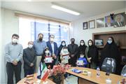 تقدیر از دانش اموزان برگزیده در پویش به رنگ مدرسه