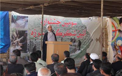 حجت الاسلام فلاحی در سومین جشنواره آیین شکرگزاری سرزه در روستای هیزج قهاوند