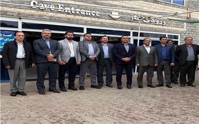 بازدید مدیرکل تسهیلات و تامین منابع وزارت میراث‌فرهنگی از غار علیصدر