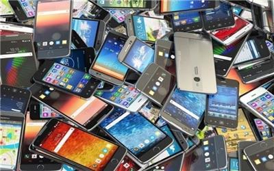 قاچاق بیش از 12000 گوشی تلفن همراه و 17000 ژل و اسپری جنسی توسط تعزیرات حکومتی همدان رسیدگی شد.
